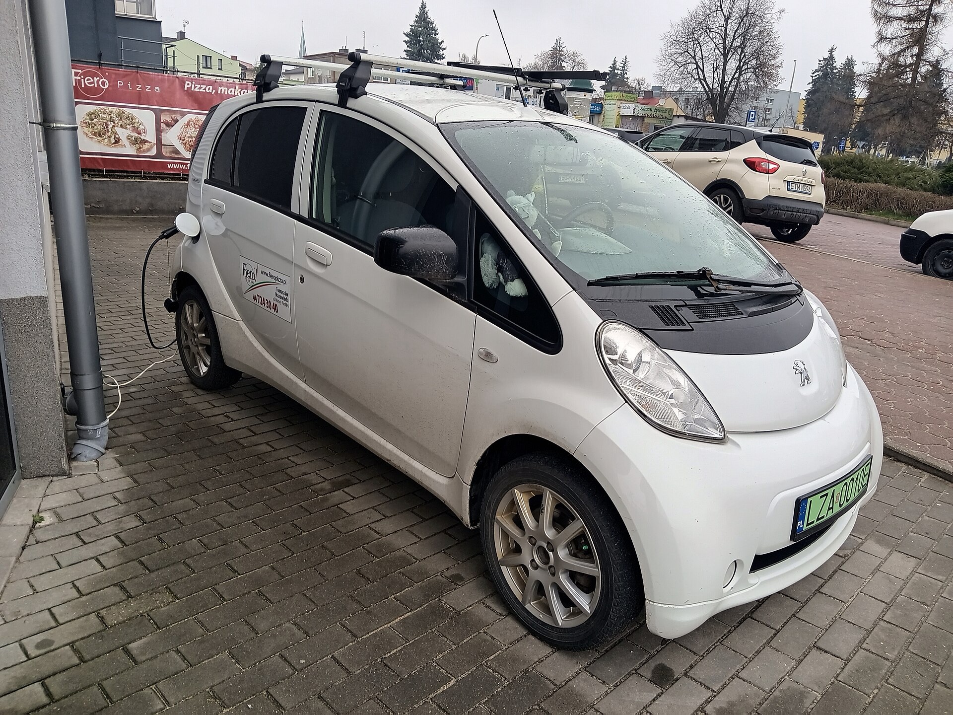 Amid Oil Surge, EV Owners Become Even More Insufferable